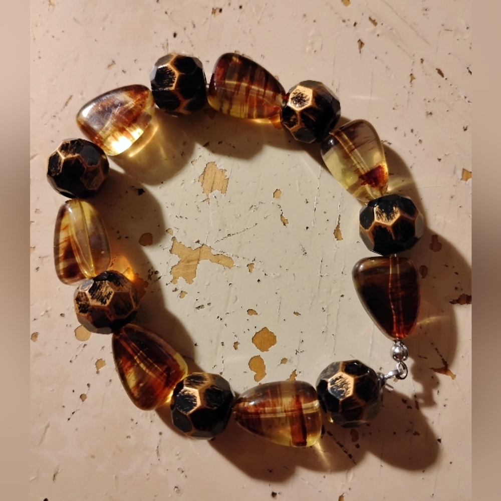 Elegant Black and Gold Transparent Beads Bracelet On Elastic